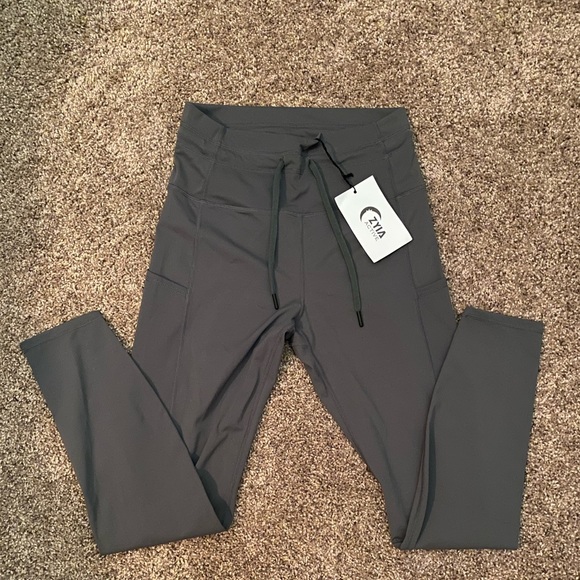 Sage Pocket Drawstring Luxe Zyia